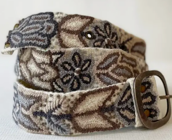 Monochromatic Floral Belt