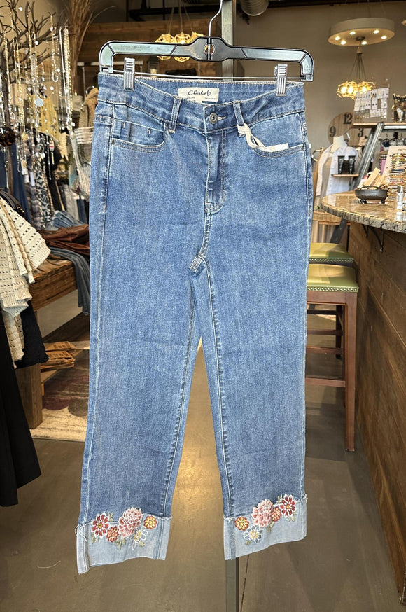 Embroidered Cuff Cropped Jeans